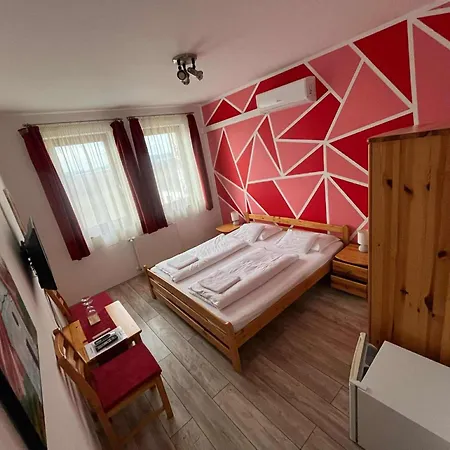 Pócz Pincészet Balatonlelle